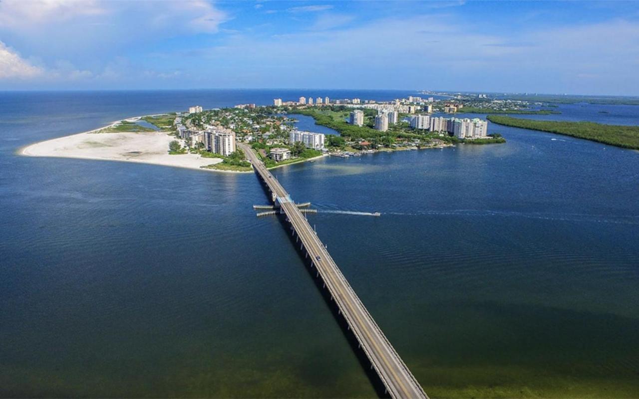 Always Summer On A White Sandy Beach Aparthotel Fort Myers Beach Exterior photo